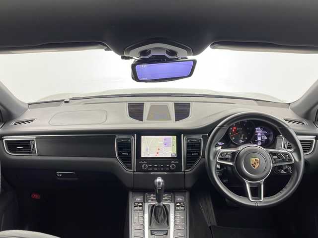 ポルシェ マカン GTS 滋賀県 2018(平30)年 3.7万km アゲートグレーメタリック 純正ナビ　/バックモニター/　衝突軽減ブレーキ/　シートヒーター/　ＥＴＣ/　ドライブレコーダー/　追従クルコン/　ＬＥＤライト/　純正２０インチアルミホイール/　純正フロアマット/　コーナーセンサー/　横滑り防止装置