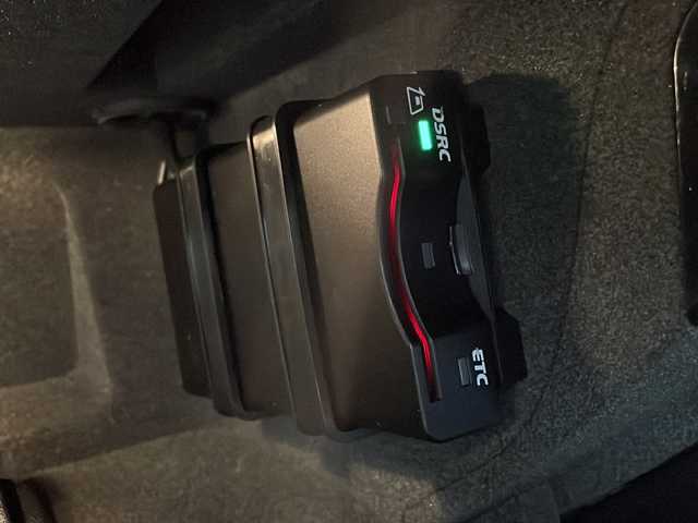 ポルシェ マカン GTS 滋賀県 2018(平30)年 3.7万km アゲートグレーメタリック 純正ナビ　/バックモニター/　衝突軽減ブレーキ/　シートヒーター/　ＥＴＣ/　ドライブレコーダー/　追従クルコン/　ＬＥＤライト/　純正２０インチアルミホイール/　純正フロアマット/　コーナーセンサー/　横滑り防止装置