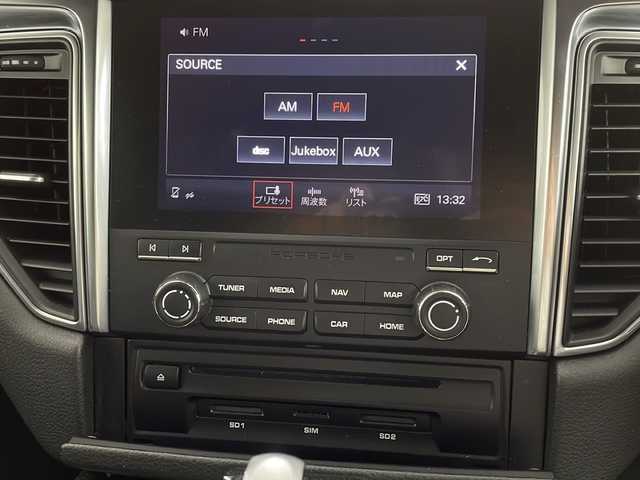 ポルシェ マカン GTS 滋賀県 2018(平30)年 3.7万km アゲートグレーメタリック 純正ナビ　/バックモニター/　衝突軽減ブレーキ/　シートヒーター/　ＥＴＣ/　ドライブレコーダー/　追従クルコン/　ＬＥＤライト/　純正２０インチアルミホイール/　純正フロアマット/　コーナーセンサー/　横滑り防止装置