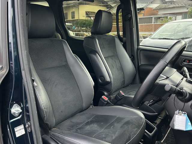 トヨタ ヴォクシー ハイブリッド ZS 煌Ⅲ 岐阜県 2021(令3)年 5.9万km ブラッキッシュアゲハガラスフレーク 登録時走行距離58535km/純正10インチナビ/バックモニター/後席モニター/フルセグテレビ/12インチ後席モニター/シートヒーター/クルーズコントロール/両側パワースライドドア/ETC2.0/フォグランプ/純正アルミホイール/オートライト/オートマチックハイビーム/レーンキープアシスト/LEDヘッドライト/純正フロアマット/スマートキー/プッシュスタート/ドアバイザー/禁煙車