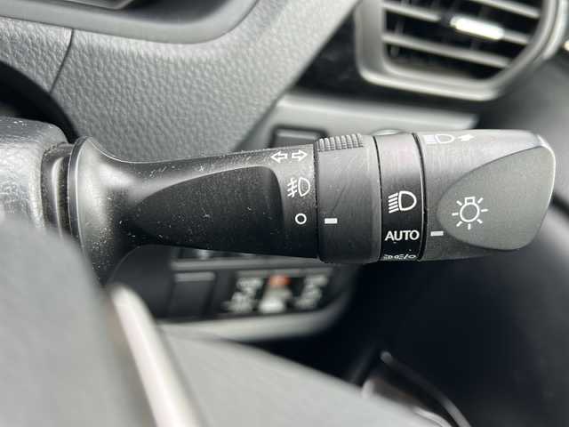 トヨタ ヴォクシー ハイブリッド ZS 煌Ⅲ 岐阜県 2021(令3)年 5.9万km ブラッキッシュアゲハガラスフレーク 登録時走行距離58535km/純正10インチナビ/バックモニター/後席モニター/フルセグテレビ/12インチ後席モニター/シートヒーター/クルーズコントロール/両側パワースライドドア/ETC2.0/フォグランプ/純正アルミホイール/オートライト/オートマチックハイビーム/レーンキープアシスト/LEDヘッドライト/純正フロアマット/スマートキー/プッシュスタート/ドアバイザー/禁煙車