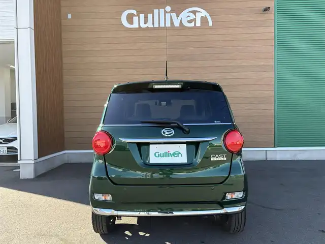 ダイハツ キャスト スタイル G ターボ VS SAⅢ 埼玉県 2023(令5)年 1.6万km ダークエメラルドマイカ 登録時15292km/ワンオーナー/ターボ車/スマートアシスト3/　・衝突回避支援ブレーキ（車両・歩行者）/　・誤発進抑制制御機能（前方・後方）/　・先行車発進お知らせ/　・車線逸脱警報機能/　・オートハイビーム/純正メモリーナビ【NMZL-W730】/　・フルセグTV（走行時視聴可能）/　・CD/DVD再生/　・HDMI/USB端子/　・Bluetooth接続/　・SDミュージックサーバー/　・パノラマモニター（全周囲カメラ）/　・ナビ連動ドライブレコーダー/MOMO革巻きステアリング/アイドリングストップ/前席シートヒーター/純正15インチAW/LEDヘッドライト/LEDフォグライト/プッシュスタート/スマートキー×2/オートエアコン/ドアバイザー/保証書/取扱説明書/ナビ取扱説明書/ディーラー記録簿（R6.R7）/