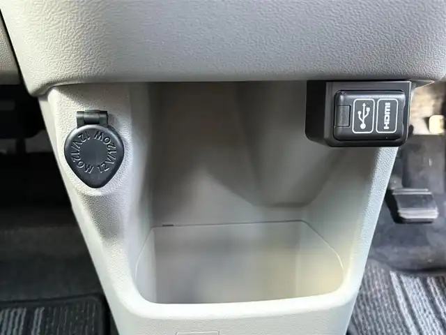 ダイハツ キャスト スタイル G ターボ VS SAⅢ 埼玉県 2023(令5)年 1.6万km ダークエメラルドマイカ 登録時15292km/ワンオーナー/ターボ車/スマートアシスト3/　・衝突回避支援ブレーキ（車両・歩行者）/　・誤発進抑制制御機能（前方・後方）/　・先行車発進お知らせ/　・車線逸脱警報機能/　・オートハイビーム/純正メモリーナビ【NMZL-W730】/　・フルセグTV（走行時視聴可能）/　・CD/DVD再生/　・HDMI/USB端子/　・Bluetooth接続/　・SDミュージックサーバー/　・パノラマモニター（全周囲カメラ）/　・ナビ連動ドライブレコーダー/MOMO革巻きステアリング/アイドリングストップ/前席シートヒーター/純正15インチAW/LEDヘッドライト/LEDフォグライト/プッシュスタート/スマートキー×2/オートエアコン/ドアバイザー/保証書/取扱説明書/ナビ取扱説明書/ディーラー記録簿（R6.R7）/