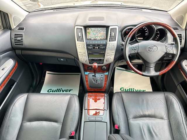 トヨタ ハリアー 240G プレミアム Lパッケージ 神奈川県 2008(平20)年 4.7万km ベージュメタリック 4WD/純正ナビ(AM/FM/CD/DVD)/バックカメラ/リモコンキー/黒革シート/D/N席パワーシート/D/N席シートヒーター/電動チルトステアリング/ETC/オートHIDライト/フォグランプ/ステアリングスイッチ/純正フロアマット/ドアバイザー/ISOFIX/スペアキー×2/保証書/取扱説明書