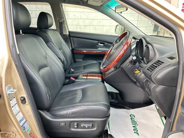 トヨタ ハリアー 240G プレミアム Lパッケージ 神奈川県 2008(平20)年 4.7万km ベージュメタリック 4WD/純正ナビ(AM/FM/CD/DVD)/バックカメラ/リモコンキー/黒革シート/D/N席パワーシート/D/N席シートヒーター/電動チルトステアリング/ETC/オートHIDライト/フォグランプ/ステアリングスイッチ/純正フロアマット/ドアバイザー/ISOFIX/スペアキー×2/保証書/取扱説明書