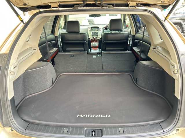 トヨタ ハリアー 240G プレミアム Lパッケージ 神奈川県 2008(平20)年 4.7万km ベージュメタリック 4WD/純正ナビ(AM/FM/CD/DVD)/バックカメラ/リモコンキー/黒革シート/D/N席パワーシート/D/N席シートヒーター/電動チルトステアリング/ETC/オートHIDライト/フォグランプ/ステアリングスイッチ/純正フロアマット/ドアバイザー/ISOFIX/スペアキー×2/保証書/取扱説明書