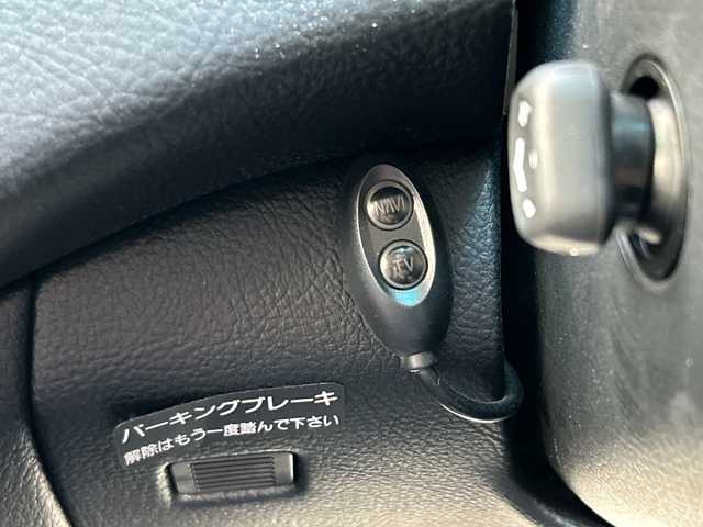 トヨタ ハリアー 240G プレミアム Lパッケージ 神奈川県 2008(平20)年 4.7万km ベージュメタリック 4WD/純正ナビ(AM/FM/CD/DVD)/バックカメラ/リモコンキー/黒革シート/D/N席パワーシート/D/N席シートヒーター/電動チルトステアリング/ETC/オートHIDライト/フォグランプ/ステアリングスイッチ/純正フロアマット/ドアバイザー/ISOFIX/スペアキー×2/保証書/取扱説明書