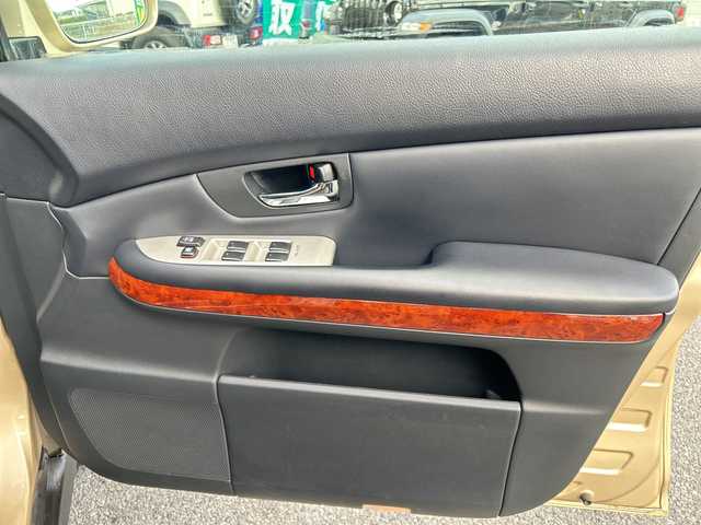 トヨタ ハリアー 240G プレミアム Lパッケージ 神奈川県 2008(平20)年 4.7万km ベージュメタリック 4WD/純正ナビ(AM/FM/CD/DVD)/バックカメラ/リモコンキー/黒革シート/D/N席パワーシート/D/N席シートヒーター/電動チルトステアリング/ETC/オートHIDライト/フォグランプ/ステアリングスイッチ/純正フロアマット/ドアバイザー/ISOFIX/スペアキー×2/保証書/取扱説明書