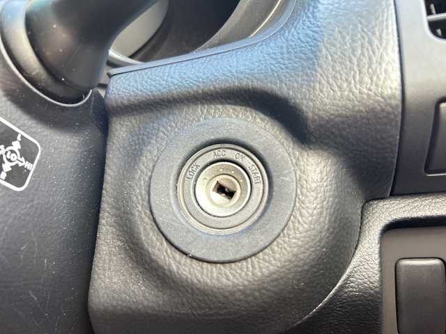 トヨタ ハリアー 240G プレミアム Lパッケージ 神奈川県 2008(平20)年 4.7万km ベージュメタリック 4WD/純正ナビ(AM/FM/CD/DVD)/バックカメラ/リモコンキー/黒革シート/D/N席パワーシート/D/N席シートヒーター/電動チルトステアリング/ETC/オートHIDライト/フォグランプ/ステアリングスイッチ/純正フロアマット/ドアバイザー/ISOFIX/スペアキー×2/保証書/取扱説明書