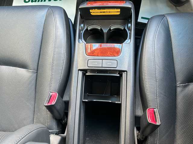 トヨタ ハリアー 240G プレミアム Lパッケージ 神奈川県 2008(平20)年 4.7万km ベージュメタリック 4WD/純正ナビ(AM/FM/CD/DVD)/バックカメラ/リモコンキー/黒革シート/D/N席パワーシート/D/N席シートヒーター/電動チルトステアリング/ETC/オートHIDライト/フォグランプ/ステアリングスイッチ/純正フロアマット/ドアバイザー/ISOFIX/スペアキー×2/保証書/取扱説明書