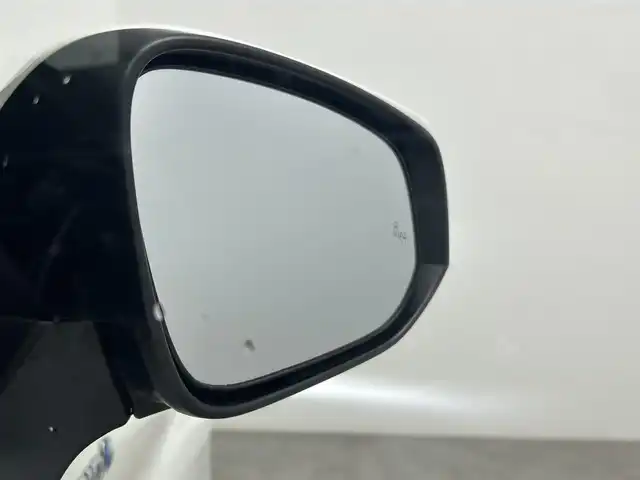 トヨタ アルファードハイブリット SR サイドリフトアップ 千葉県 2018(平30)年 6.1万km ホワイトパールクリスタルシャイン 禁煙車/福祉車両/・サイドリフトアップチルトシート/トヨタセーフティセンス/・プリクラッシュセーフティ/・プリクラッシュセーフティブレーキ/・レーントレーシングアシスト/・クリアランスソナー/・ブラインドスポットモニター/・レーダークルーズコントロール/両側パワースライドドア/12.1インチフリップダウンモニター/純正9インチメモリナビ/・型番：NSZT-Y68T/・CD/DVD/Bluetooth/フルセグTV/・バックカメラ/・ビルトインETC/・デジタルインナーミラー/革巻きステアリング/・ステアリングスイッチ/レザーシート/・DNパワーシート/・D席メモリ付き/・DNベンチレーション/MT付きAT/左右独立エアコン/純正フロアマット/純正17インチAW/オートライト/・オートマチックハイビーム/・LEDヘッドライト/・LEDフォグランプ/・三眼シーケンシャルウインカー