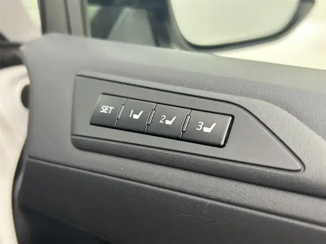 トヨタ アルファードハイブリット SR サイドリフトアップ 千葉県 2018(平30)年 6.1万km ホワイトパールクリスタルシャイン 禁煙車/福祉車両/・サイドリフトアップチルトシート/トヨタセーフティセンス/・プリクラッシュセーフティ/・プリクラッシュセーフティブレーキ/・レーントレーシングアシスト/・クリアランスソナー/・ブラインドスポットモニター/・レーダークルーズコントロール/両側パワースライドドア/12.1インチフリップダウンモニター/純正9インチメモリナビ/・型番：NSZT-Y68T/・CD/DVD/Bluetooth/フルセグTV/・バックカメラ/・ビルトインETC/・デジタルインナーミラー/革巻きステアリング/・ステアリングスイッチ/レザーシート/・DNパワーシート/・D席メモリ付き/・DNベンチレーション/MT付きAT/左右独立エアコン/純正フロアマット/純正17インチAW/オートライト/・オートマチックハイビーム/・LEDヘッドライト/・LEDフォグランプ/・三眼シーケンシャルウインカー