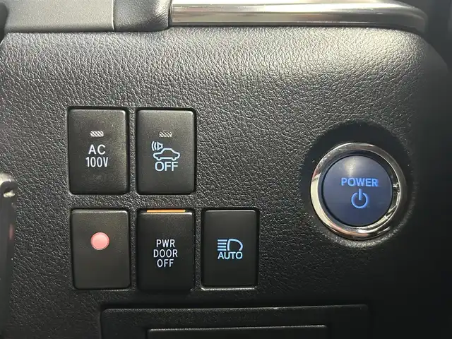 トヨタ アルファードハイブリット SR サイドリフトアップ 千葉県 2018(平30)年 6.1万km ホワイトパールクリスタルシャイン 禁煙車/福祉車両/・サイドリフトアップチルトシート/トヨタセーフティセンス/・プリクラッシュセーフティ/・プリクラッシュセーフティブレーキ/・レーントレーシングアシスト/・クリアランスソナー/・ブラインドスポットモニター/・レーダークルーズコントロール/両側パワースライドドア/12.1インチフリップダウンモニター/純正9インチメモリナビ/・型番：NSZT-Y68T/・CD/DVD/Bluetooth/フルセグTV/・バックカメラ/・ビルトインETC/・デジタルインナーミラー/革巻きステアリング/・ステアリングスイッチ/レザーシート/・DNパワーシート/・D席メモリ付き/・DNベンチレーション/MT付きAT/左右独立エアコン/純正フロアマット/純正17インチAW/オートライト/・オートマチックハイビーム/・LEDヘッドライト/・LEDフォグランプ/・三眼シーケンシャルウインカー