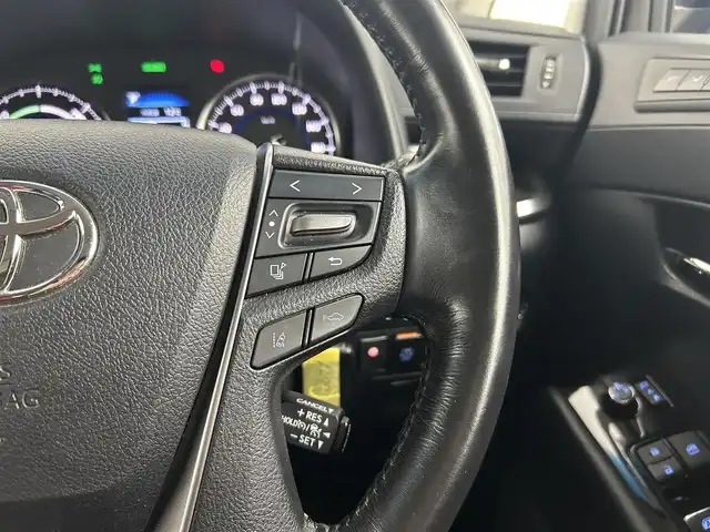 トヨタ アルファードハイブリット SR サイドリフトアップ 千葉県 2018(平30)年 6.1万km ホワイトパールクリスタルシャイン 禁煙車/福祉車両/・サイドリフトアップチルトシート/トヨタセーフティセンス/・プリクラッシュセーフティ/・プリクラッシュセーフティブレーキ/・レーントレーシングアシスト/・クリアランスソナー/・ブラインドスポットモニター/・レーダークルーズコントロール/両側パワースライドドア/12.1インチフリップダウンモニター/純正9インチメモリナビ/・型番：NSZT-Y68T/・CD/DVD/Bluetooth/フルセグTV/・バックカメラ/・ビルトインETC/・デジタルインナーミラー/革巻きステアリング/・ステアリングスイッチ/レザーシート/・DNパワーシート/・D席メモリ付き/・DNベンチレーション/MT付きAT/左右独立エアコン/純正フロアマット/純正17インチAW/オートライト/・オートマチックハイビーム/・LEDヘッドライト/・LEDフォグランプ/・三眼シーケンシャルウインカー