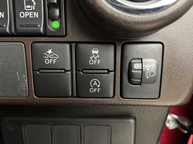 トヨタ タンク G S 埼玉県 2016(平28)年 2.6万km マゼンタベリーマイカM 純正9インチナビ　NSZT-Y66T/(Bluetooth/CD/DVD/AM/FM)/地デジフルセグ/全方位カメラ/ETC2.0/前方ドライブレコーダー/クルーズコントロール/衝突軽減ブレーキ/アイドリングストップ/ウィンカーミラー/電動格納ミラー/ロールサンシェード/両側パワースライドドア/プッシュスタート/ステアリングリモコン/純正フロアマット/純正ドアバイザー