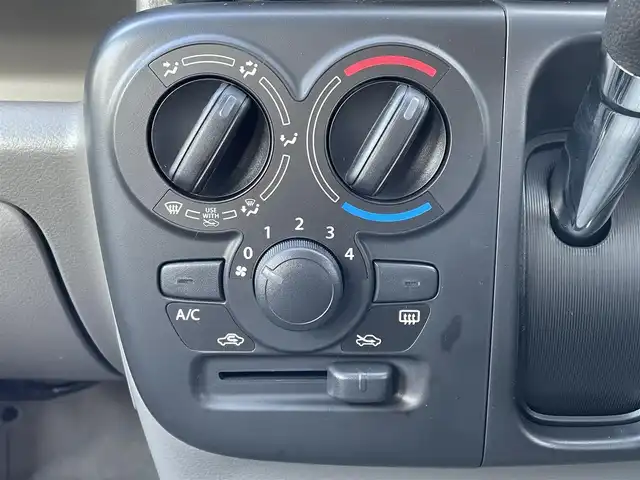 スズキ エブリイ JOIN 東京都 2025(令7)年 0.1千km モスグレーメタリック 禁煙車/スズキセーフティーサポート/・衝突被害軽減ブレーキ/・後退時抑制ブレーキ/・車線逸脱警報/純正ディスプレイオーディオ/（Bluetooth/AM/FM）/バックカメラ/両側スライドドア/ヘッドライトレベライザー/運転席シートヒーター/USBソケット×２/スマートキー