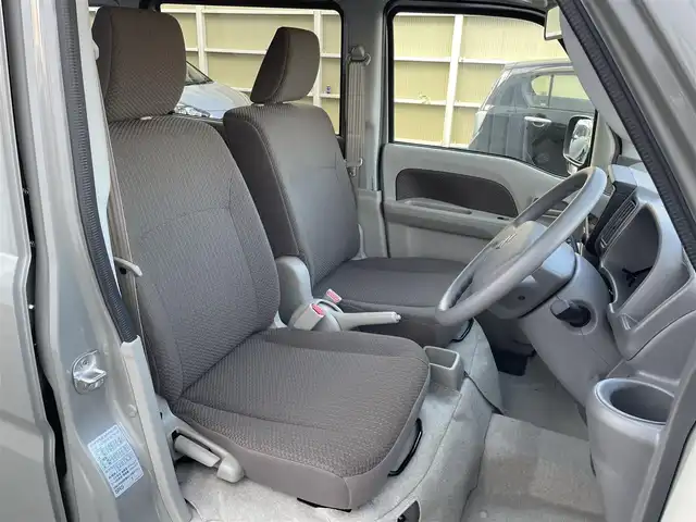 スズキ エブリイ JOIN 東京都 2025(令7)年 0.1千km モスグレーメタリック 禁煙車/スズキセーフティーサポート/・衝突被害軽減ブレーキ/・後退時抑制ブレーキ/・車線逸脱警報/純正ディスプレイオーディオ/（Bluetooth/AM/FM）/バックカメラ/両側スライドドア/ヘッドライトレベライザー/運転席シートヒーター/USBソケット×２/スマートキー