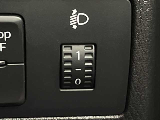 マツダ デミオ XD 群馬県 2015(平27)年 4.7万km ブルーリフレックスマイカ 禁煙車　純正７インチナビ　バックカメラ　衝突軽減システム　横滑り防止装置　ビルトインＥＴＣ　Ｉ－ＳＴＯＰ　ヘッドライトレベライザー　電動格納ミラー　スマートキー　プッシュスタート　純正フロアマット