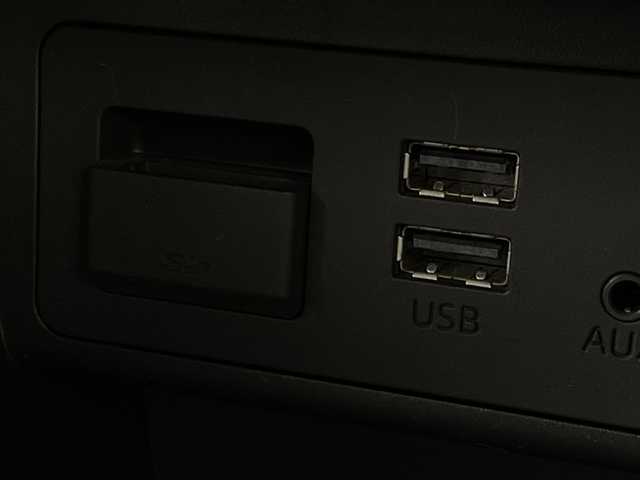 マツダ デミオ XD 群馬県 2015(平27)年 4.7万km ブルーリフレックスマイカ 禁煙車　純正７インチナビ　バックカメラ　衝突軽減システム　横滑り防止装置　ビルトインＥＴＣ　Ｉ－ＳＴＯＰ　ヘッドライトレベライザー　電動格納ミラー　スマートキー　プッシュスタート　純正フロアマット