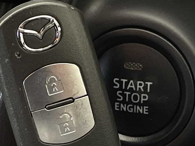 マツダ デミオ XD 群馬県 2015(平27)年 4.7万km ブルーリフレックスマイカ 禁煙車　純正７インチナビ　バックカメラ　衝突軽減システム　横滑り防止装置　ビルトインＥＴＣ　Ｉ－ＳＴＯＰ　ヘッドライトレベライザー　電動格納ミラー　スマートキー　プッシュスタート　純正フロアマット