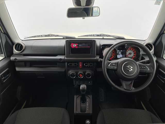 スズキ ジムニー シエラ JC 長野県 2019(令1)年 2.6万km シフォンアイボリーM ４ＷＤ/社外ＣＤ/衝突被害軽減ブレーキ/クルーズコントロール/レーンディパーチャーアラート/ヘッドライトウォッシャー/LEDライト/オートライト/フォグランプ/ウィンカードアミラー/革巻きステアリング/スタッドレス＋アルミ車載/スマートキーx2/純正15インチアルミ/前席シートヒーター