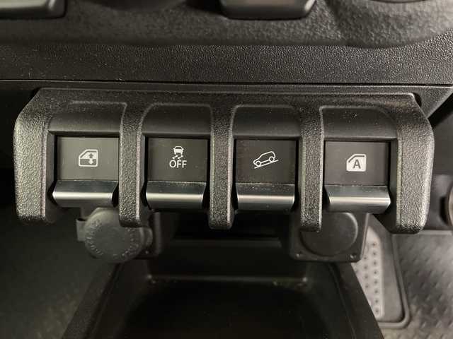 スズキ ジムニー シエラ JC 長野県 2019(令1)年 2.6万km シフォンアイボリーM ４ＷＤ/社外ＣＤ/衝突被害軽減ブレーキ/クルーズコントロール/レーンディパーチャーアラート/ヘッドライトウォッシャー/LEDライト/オートライト/フォグランプ/ウィンカードアミラー/革巻きステアリング/スタッドレス＋アルミ車載/スマートキーx2/純正15インチアルミ/前席シートヒーター