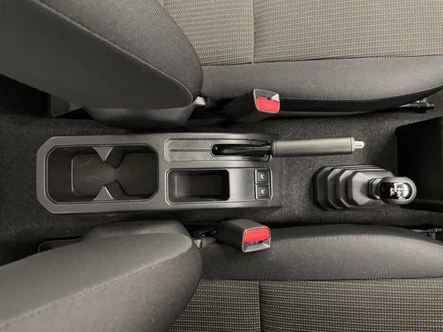 スズキ ジムニー シエラ JC 長野県 2019(令1)年 2.6万km シフォンアイボリーM ４ＷＤ/社外ＣＤ/衝突被害軽減ブレーキ/クルーズコントロール/レーンディパーチャーアラート/ヘッドライトウォッシャー/LEDライト/オートライト/フォグランプ/ウィンカードアミラー/革巻きステアリング/スタッドレス＋アルミ車載/スマートキーx2/純正15インチアルミ/前席シートヒーター