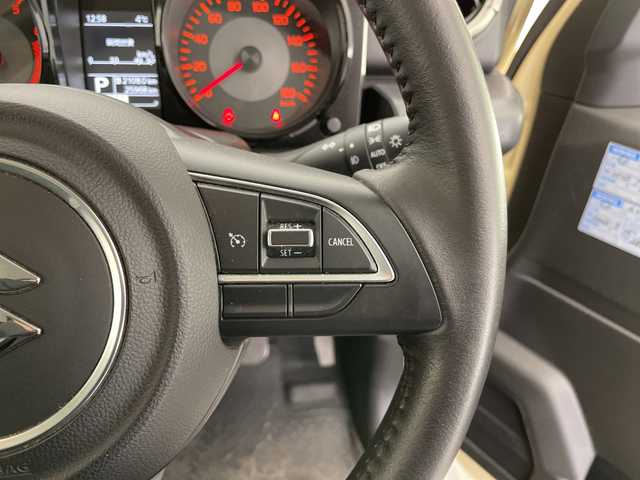 スズキ ジムニー シエラ JC 長野県 2019(令1)年 2.6万km シフォンアイボリーM ４ＷＤ/社外ＣＤ/衝突被害軽減ブレーキ/クルーズコントロール/レーンディパーチャーアラート/ヘッドライトウォッシャー/LEDライト/オートライト/フォグランプ/ウィンカードアミラー/革巻きステアリング/スタッドレス＋アルミ車載/スマートキーx2/純正15インチアルミ/前席シートヒーター