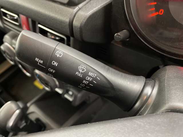 スズキ ジムニー シエラ JC 長野県 2019(令1)年 2.6万km シフォンアイボリーM ４ＷＤ/社外ＣＤ/衝突被害軽減ブレーキ/クルーズコントロール/レーンディパーチャーアラート/ヘッドライトウォッシャー/LEDライト/オートライト/フォグランプ/ウィンカードアミラー/革巻きステアリング/スタッドレス＋アルミ車載/スマートキーx2/純正15インチアルミ/前席シートヒーター