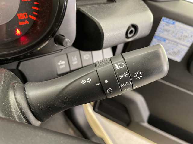 スズキ ジムニー シエラ JC 長野県 2019(令1)年 2.6万km シフォンアイボリーM ４ＷＤ/社外ＣＤ/衝突被害軽減ブレーキ/クルーズコントロール/レーンディパーチャーアラート/ヘッドライトウォッシャー/LEDライト/オートライト/フォグランプ/ウィンカードアミラー/革巻きステアリング/スタッドレス＋アルミ車載/スマートキーx2/純正15インチアルミ/前席シートヒーター