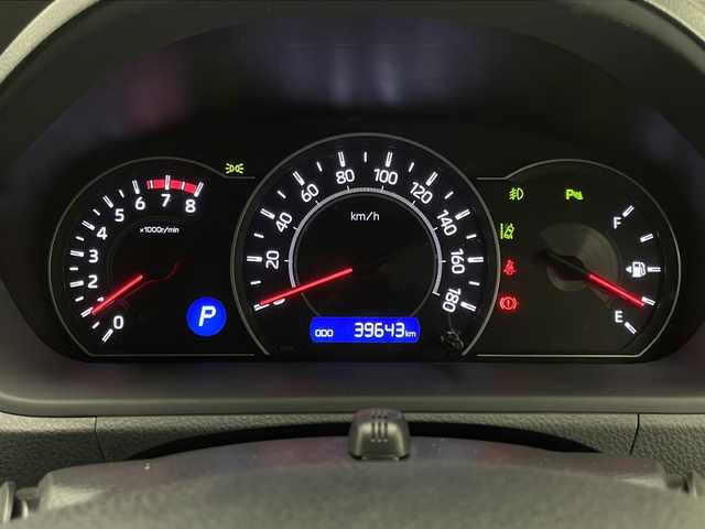 トヨタ ノア Si ダブルバイビーⅡ 宮崎県 2019(令1)年 4万km ブラック 車検R8年9月/純正9インチナビ/純正後席用12インチフリップダウンモニター/バックカメラ/(BT/CD/DVD/MSV)/両側パワースライドドア/衝突軽減システム/クルーズコントロール/車線逸脱警報/横滑り防止機能/クリアランスソナー/ハーフレザーシート/純正フロアマットマット/純正アルミホイール/ビルトインETC/社外ドライブレコーダー/LEDオートヘッドライト/オートマチックハイビーム/スマートキー×2