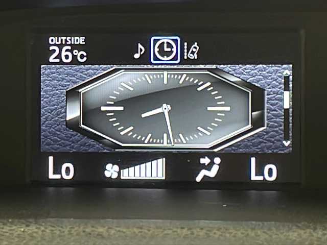 トヨタ ノア Si ダブルバイビーⅡ 宮崎県 2019(令1)年 4万km ブラック 車検R8年9月/純正9インチナビ/純正後席用12インチフリップダウンモニター/バックカメラ/(BT/CD/DVD/MSV)/両側パワースライドドア/衝突軽減システム/クルーズコントロール/車線逸脱警報/横滑り防止機能/クリアランスソナー/ハーフレザーシート/純正フロアマットマット/純正アルミホイール/ビルトインETC/社外ドライブレコーダー/LEDオートヘッドライト/オートマチックハイビーム/スマートキー×2