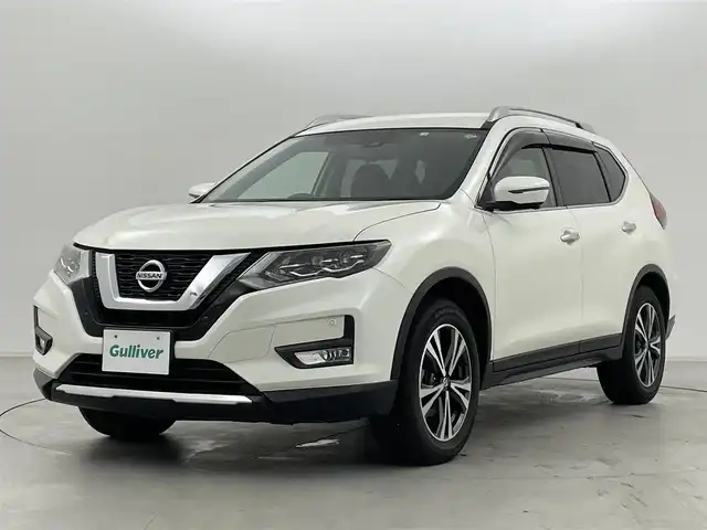 日産 エクストレイル 20Xi 群馬県 2018(平30)年 4万km ブリリアントホワイトパール 純正7インチワイドナビ/(AM/FM/Bluetooth/フルセグTV/USB/AUX)/インテリジェントパーキングアシスト/クイックコンフォートシートヒーター(前席・セカンド席左右)/インテリジェントDA(ふらつき警報)/ルーフレール/＝＝＝＝＝＝＝＝＝＝＝＝＝＝＝/インテリジェントアラウンドビューモニター/インテリジェントルームミラー/プロパイロット/リモコンオートバックドア/ETC/アドバンスドヒルディセントコントロール/LEDヘッドライト/ハイビームシステム/電動パーキングブレーキ/オートブレーキホールド/プッシュスタート/スマートキー