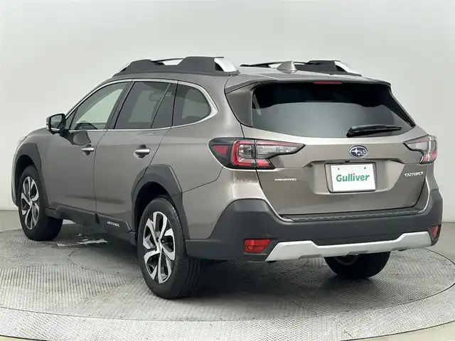 スバル アウトバック リミテッドEX 道央・札幌 2022(令4)年 3.2万km ゴールド ・４WD/・11.6インチセンターインフォメーションディスプレイ/　&インフォテインメントシステム/・BT.USB.AUX/・Apple CarPlay . Android Auto/・フロント.サイド.バックカメラ/・EyeSight X/・プリクラッシュブレーキ/・エマージェンシーレーンキープアシスト/・全車速追従機能付クルーズコントロール/・クリアランスソナー/・DMS（ドライバーモニタリングシステム）/・スバルリヤビークルエディション/・オートビークルホールド/・ビークルダイナミクスコントロール/・先行車発進.青信号お知らせ/・ステアリング連動ヘッドランプ/・リバース連動チルトダウンドアミラー/・X-MODE/・SI-DRIVE/・パドルシフト/・電動パーキングブレーキ/・アイドリングストップ/・オートライト/・LEDヘッドライト/・LEDフロントフォグランプ/・リヤフォグランプ/・パワーリヤゲート/・パワーリヤゲートメモリー/・D席シートメモリー/・D＋N席パワーシート/・全席シートヒーター/・ステアリングヒーター/・ステアリングスイッチ/・自動防眩ミラー/・純正１８インチAW/・純正フロアマット/・プッシュスタート/・スマートキー