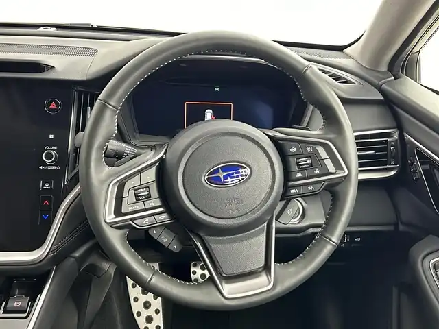 スバル アウトバック リミテッドEX 道央・札幌 2022(令4)年 3.2万km ゴールド ・４WD/・11.6インチセンターインフォメーションディスプレイ/　&インフォテインメントシステム/・BT.USB.AUX/・Apple CarPlay . Android Auto/・フロント.サイド.バックカメラ/・EyeSight X/・プリクラッシュブレーキ/・エマージェンシーレーンキープアシスト/・全車速追従機能付クルーズコントロール/・クリアランスソナー/・DMS（ドライバーモニタリングシステム）/・スバルリヤビークルエディション/・オートビークルホールド/・ビークルダイナミクスコントロール/・先行車発進.青信号お知らせ/・ステアリング連動ヘッドランプ/・リバース連動チルトダウンドアミラー/・X-MODE/・SI-DRIVE/・パドルシフト/・電動パーキングブレーキ/・アイドリングストップ/・オートライト/・LEDヘッドライト/・LEDフロントフォグランプ/・リヤフォグランプ/・パワーリヤゲート/・パワーリヤゲートメモリー/・D席シートメモリー/・D＋N席パワーシート/・全席シートヒーター/・ステアリングヒーター/・ステアリングスイッチ/・自動防眩ミラー/・純正１８インチAW/・純正フロアマット/・プッシュスタート/・スマートキー