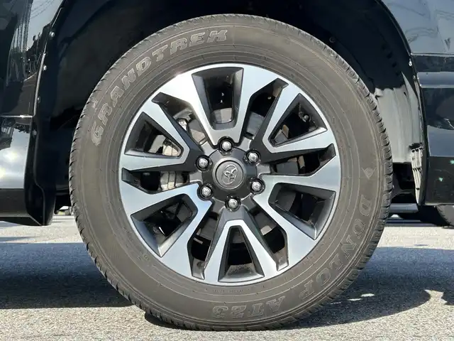 トヨタ ランドクルーザー プラド TX Lパッケージ 滋賀県 2022(令4)年 4.7万km ブラック ガソリン/4WD(F4)/6速AT/モデリスタエアロ/チルト＆スライド電動ムーンルーフ/ルーフレール/９インチ純正ナビ【NSZT-Y68T】/(FM/AM/CD/DVD/フルセグ/Bluetooth)/前ドライブレコーダー/ETC/バックカメラ/ＴｏｙｏｔａＳａｆｅｔｙＳｅｎｓｅ/・踏み間違い防止アシスト	/・プリクラッシュブレーキアシスト	/・レーンキープアシスト/・レーダークルーズコントロール/・標識検知機能	/運転席・助手席シートヒーター/運転席・助手席シートベンチレーション/電動格納ミラー/防眩インナーミラー/革巻きステアリング/ステアリングスイッチ/オートライト/フロントフォグ/LEDヘッドライト/ヘッドライトウォッシャー/オートマチックハイビーム/フルオートエアコン/プッシュスタート/スマートキー/スペアキー/純正フロアマット