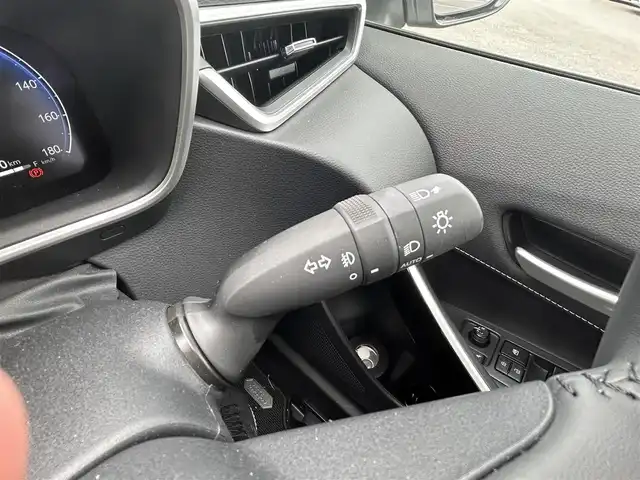 トヨタ カローラ スポーツ ハイブリッドG Z 長崎県 2024(令6)年 0.7万km アティチュードブラックマイカ/プラチナホワイトパールマイカ /ワンオーナー//純正ナビ/ (Apple Car play フルセグTV BT)//レーダークルーズコントロール//ビルドインETC2.0//トヨタセーフティーセンス//プリクラッシュセーフティ//レーントレーシングアシスト//レーンディパーチャアラート//ブラインドスポットモニター//パーキングサポートブレーキ//オートライト//LEDヘッドライト//コーナーセンサー//スマートキー//保証書　取扱説明書