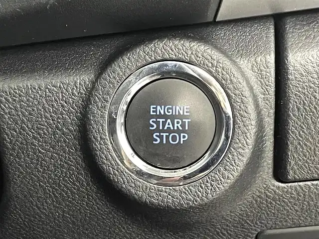 トヨタ ハイラックス Z 熊本県 2021(令3)年 4.6万km アティチュードブラックマイカ 社外トノカバー（三つ折りタイプ）/社外テール/ベッドライナー/社外ナビRQ911（ＣＤ・ＤＶＤ・フルセグ・ＢＴ・ＵＳＢ）/バックカメラ　/ＥＴＣ　/前後クリアランスソナー　/ＥＴＣ　/トヨタセーフティーセンス/・プリクラッシュセーフティ/・レーンディパーチャーアラート/・ロードサインアシスト/・アダブティブクルーズコントロール/横滑り防止/ダウンヒルアシスト/アイドリングストップ/純正フロアマット/社外２０インチAW/オートライト/LEDヘッドライト/フォグライト/スマートキー/プッシュスタート/スペアキー２本