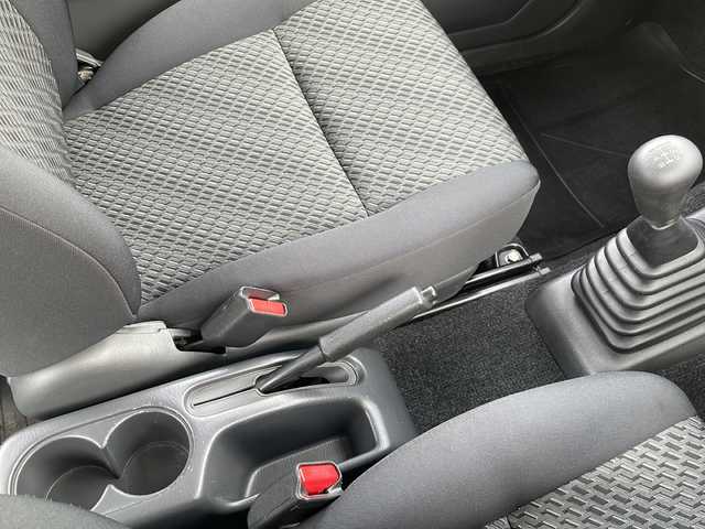 スズキ ジムニー XG 道北・旭川 2015(平27)年 1.7万km ノクターンブルーパール 社外オーディオ　USB/AUX/5速MT/切り替え4WD/2WD/社外16インチAW/スタッドレスタイヤ車載/スペアキー/バイザー/保証書/取説書