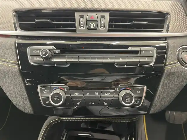 ＢＭＷ Ｘ２ xDrive20i MスポーツX 岡山県 2018(平30)年 2.8万km アルピンホワイトⅢ BMW純正iDrive/Rカメラ/LEDヘッドライト/オートライト/オートワイパー/Bluetooth/USB/衝突警告/歩行者警告/車線逸脱警告/BMWコネクテッドドライブ/SOSコールシステム/BMWアシスタンス/インテリアライト/パーキングベンチレーション/パワーテールゲート/ミラー一体型ETC/シートヒーター/純正19インチアルミ