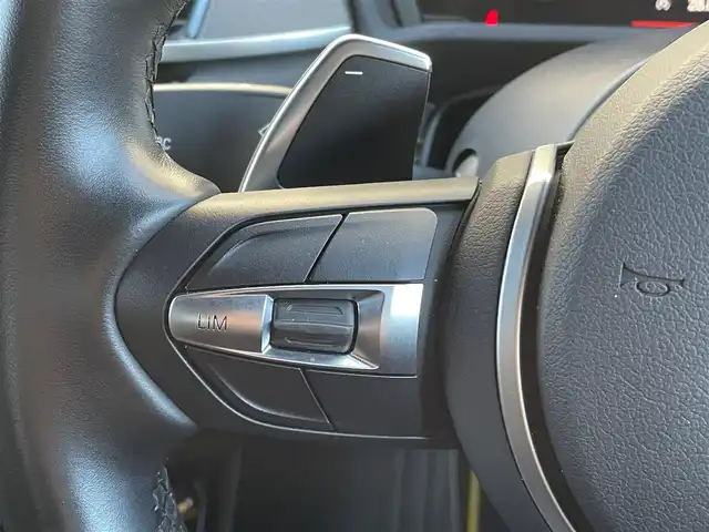 ＢＭＷ Ｘ２ xDrive20i MスポーツX 青森県 2018(平30)年 2.8万km アルピンホワイトⅢ 4WD/純正ナビ/（Bluetooth・CD・DVD・USB）/バックカメラ/電動バックドア/革巻きステアリング/ステアリングスイッチ/パドルシフト/レーンキープアシスト/衝突警告/シートヒーター/パーキングベンチレーション/LEDライト/オートライト/ミラー一体型ETC/ウインカーミラー/電動パーキングブレーキ/純正アルミホイール19インチ/前後コーナーセンサー/ABS/横滑り防止機能/エアバック（ダブル・サイド・カーテン）/プッシュスタート/スマートキーX2/保証書/取扱説明書