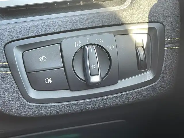 ＢＭＷ Ｘ２ xDrive20i MスポーツX 青森県 2018(平30)年 2.8万km アルピンホワイトⅢ 4WD/純正ナビ/（Bluetooth・CD・DVD・USB）/バックカメラ/電動バックドア/革巻きステアリング/ステアリングスイッチ/パドルシフト/レーンキープアシスト/衝突警告/シートヒーター/パーキングベンチレーション/LEDライト/オートライト/ミラー一体型ETC/ウインカーミラー/電動パーキングブレーキ/純正アルミホイール19インチ/前後コーナーセンサー/ABS/横滑り防止機能/エアバック（ダブル・サイド・カーテン）/プッシュスタート/スマートキーX2/保証書/取扱説明書