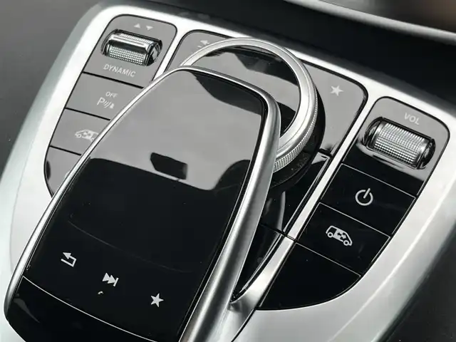 メルセデス・ベンツ Ｖ２２０ d AVG ロング AMGライン 静岡県 2020(令2)年 4.6万km オブシディアンブラックM ワンオーナー/AMGライン/・AMGデザインエクステリア/・19インチAMG7ツインスポークアルミホイール/・カーボン調インテリアトリム/・ステンレスアクセル&ブレーキペダル/・パノラミックスライディングルーフ/レーダーセーフティパッケージ/・ブラインドスポットアシスト/・アクティブディスタンスアシスト・ディストロニック/・レーンキーピングアシスト/・アクティブブレーキアシスト/・PRE-SAFE/レザーシート/Burmesterサラウンドサウンドシステム/両側パワースライドドア/MBUX/(CD/DVD/Bluetooth/フルセグ)/360°カメラ/アダプティブクルーズコントロール/メモリー付パワーシート/シートヒーター/アンビエントライト/キーレスキー/ETC2.0/ドライブレコーダー/3列シート/ウォークスルー/純正フロアマット/保証書/取説/スペアキー