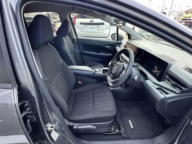 日産 ノート X 千葉県 2024(令6)年 2.8万km ダークメタルグレー 純正９インチナビ/(AM/FM/TV/Bluetooth)/HDMI/全周囲カメラ/デジタルインナーミラー/プロパイロット/置くだけ充電/衝突被害軽減システム/車線逸脱警報/クルーズコントロール/横滑り防止装置/ETC２．０/アイドリングストップ/LEDヘッドライト/オートライト/ウィンカーミラー/電動格納ミラー/シートリフター/プッシュスタート/スマートキー/フロアマット/スペアキー/取扱説明書/保証書