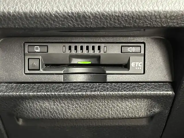トヨタ エスクァイア Gi プレミアムパッケージ ブラックテーラード 埼玉県 2021(令3)年 3.2万km ブラック 純正9インチナビ バックカメラ シートヒーター ステアリングヒーター ETC セーフティセンス クルーズコントロール LEDヘッドライト コーナーセンサー 両側パワースライドドア スマートキー