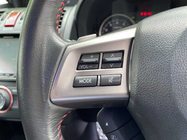 スバル インプレッサ スポーツ 2．0i－Sリミテッド 茨城県 2014(平26)年 8.7万km クリスタルブラックシリカ ワンオーナー　/ＥＴＣ　/社外ナビ　/ワンセグテレビ　/Ｂｌｕｅｔｏｏｔｈ　/パドルシフト　/アイドリングストップ　/クルーズコントロール　/純正ＡＷ　/純正フロアマット　/パワーシート　/取扱説明書　/保証書　/スマートキー/スペアキー１