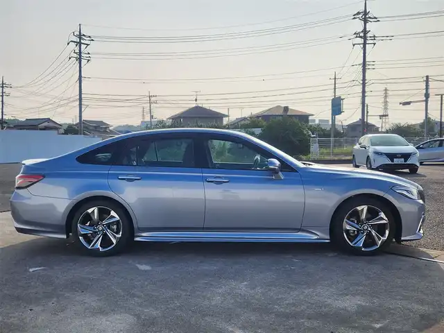トヨタ クラウン ハイブリッド RS アドバンス 群馬県 2019(令1)年 7.1万km プレシャスガレナ 〇純正8インチナビ/〇フルセグTV/〇バックカメラ/〇ビルトインETC2.0/〇ドライブレコーダー/〇セーフティセンス/・レーダークルーズコントロール/・プリクラッシュセーフティ/〇ブラインドスポットモニター/〇カラーヘッドアップディスプレイ/〇三眼LEDヘッドランプ/〇オートライト/〇フォグランプ/〇純正18インチアルミ/〇革巻きステアリング/〇パドルシフト/〇ステアリングヒーター/〇合皮/ブランノーブコンビシート（ブラック/テラロッサ）/〇シートヒーター/〇パワーシート/〇スマートキー/〇禁煙車