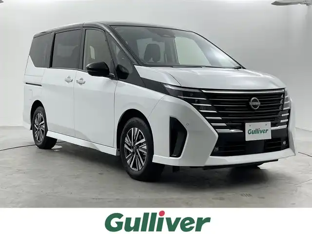 日産 セレナ e－パワー ハイウェイスター V 福井県 2025(令7)年 0.1千km 白Ⅱ インテリジェント アラウンドビューモニター（移動物 検知機能付）/インテリジェント ルームミラー/アドバンスドドライブアシストディスプレイ（12.3インチカラーディスプレイ）/統合型インターフェースディスプレイ/ワイヤレス充電器+6スピーカー/NissanConnectナビゲーションシステム（地デジ内蔵）/車載通信ユニット（TCU［Telematics Control Unit］）/ETC2.0ユニット（ビルトインタイプ）/ドライブレコーダー（前後セット）/プロパイロット（ナビリンク機能付）/プロパイロット緊急停止支援システム（SOSコール機能付）/SOSコール/ヘッドランプ オートレベライザー/アダプティブLEDヘッドライトシステム
