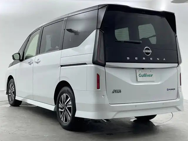 日産 セレナ e－パワー ハイウェイスター V 福井県 2025(令7)年 0.1千km 白Ⅱ インテリジェント アラウンドビューモニター（移動物 検知機能付）/インテリジェント ルームミラー/アドバンスドドライブアシストディスプレイ（12.3インチカラーディスプレイ）/統合型インターフェースディスプレイ/ワイヤレス充電器+6スピーカー/NissanConnectナビゲーションシステム（地デジ内蔵）/車載通信ユニット（TCU［Telematics Control Unit］）/ETC2.0ユニット（ビルトインタイプ）/ドライブレコーダー（前後セット）/プロパイロット（ナビリンク機能付）/プロパイロット緊急停止支援システム（SOSコール機能付）/SOSコール/ヘッドランプ オートレベライザー/アダプティブLEDヘッドライトシステム