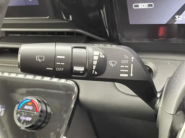 日産 セレナ e－パワー ハイウェイスター V 福井県 2025(令7)年 0.1千km 白Ⅱ インテリジェント アラウンドビューモニター（移動物 検知機能付）/インテリジェント ルームミラー/アドバンスドドライブアシストディスプレイ（12.3インチカラーディスプレイ）/統合型インターフェースディスプレイ/ワイヤレス充電器+6スピーカー/NissanConnectナビゲーションシステム（地デジ内蔵）/車載通信ユニット（TCU［Telematics Control Unit］）/ETC2.0ユニット（ビルトインタイプ）/ドライブレコーダー（前後セット）/プロパイロット（ナビリンク機能付）/プロパイロット緊急停止支援システム（SOSコール機能付）/SOSコール/ヘッドランプ オートレベライザー/アダプティブLEDヘッドライトシステム